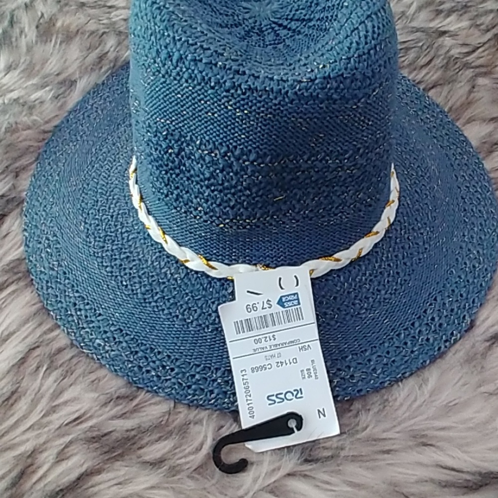 Hat - Picture 3 of 3